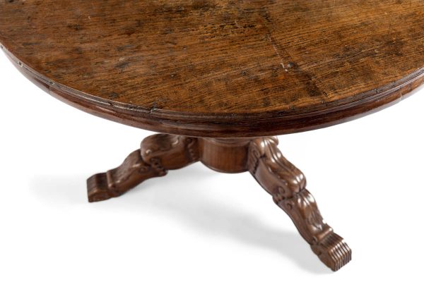 Antique pedestal table with delicately carved claw feet and Raffles edging - Image 3