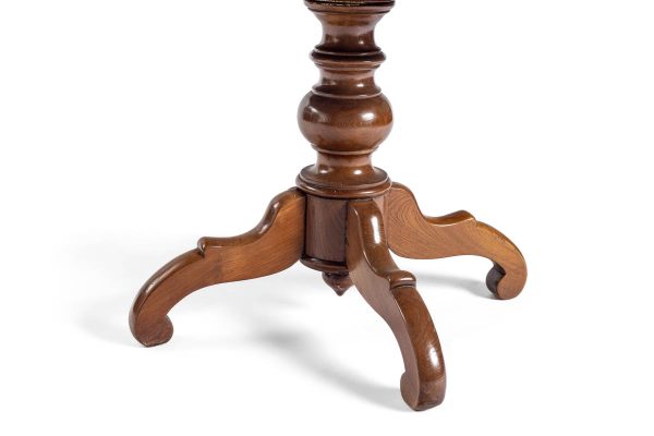 Antique Pedestal Table with Simple Lines - Image 3